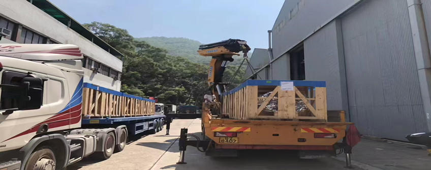 美国快递被税125%？？？？？？