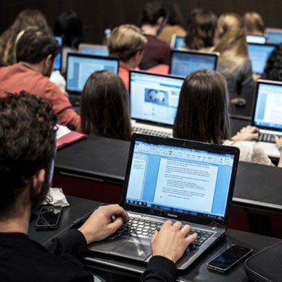 开拓，，，，，，，立异生长